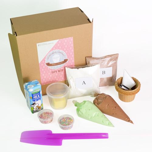 Cupcakes Company DIY Baking Kit